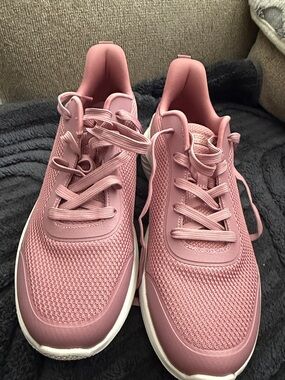 Skechers Women’s Pink Knit Lace-Up Athletic Sneakers